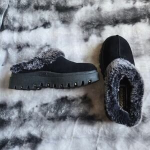 Skechers Faux Fur Slip‑On Clogs Women’s 7.5 Black NWOT